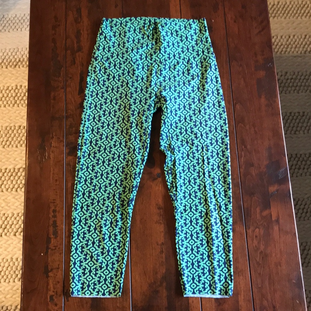 K.deer brand new woman’s Capri size m leggings